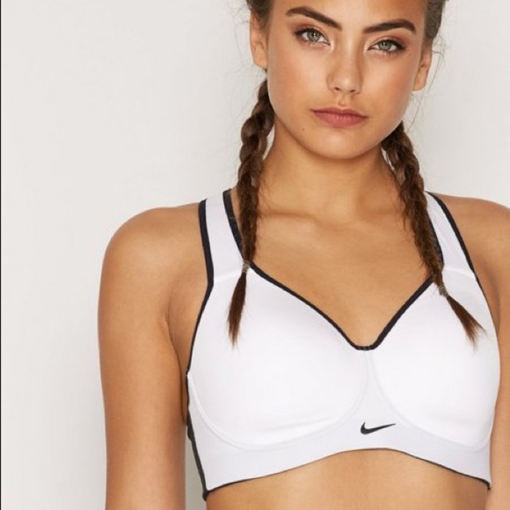 Nike white w/ black lining formed cup sports bra